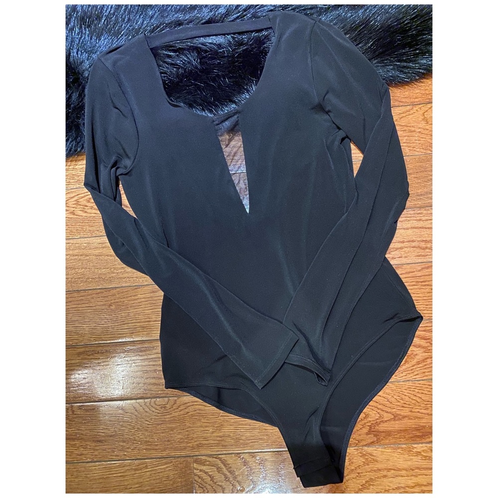 Mesh Inlet Low-back Bodysuit - Picture 2 of 3